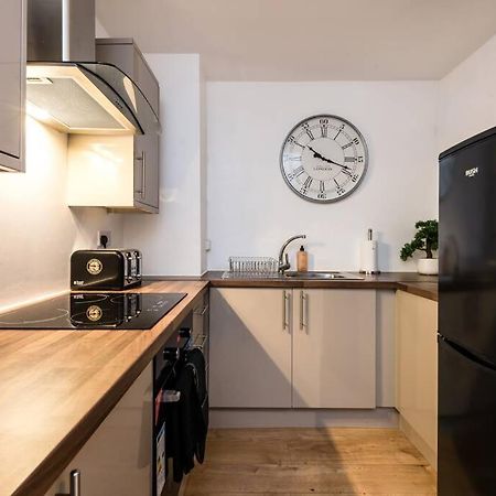 Liverpool City Centre - Fabulous 3 En-Suite Bedrooms - Sleeps 10 People Kültér fotó