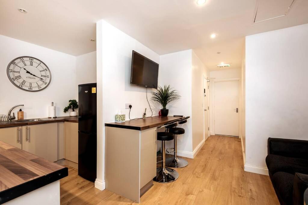 Liverpool City Centre - Fabulous 3 En-Suite Bedrooms - Sleeps 10 People Kültér fotó